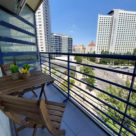 Apartment Luxury With Parking And Near Metro Lisbon