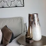 Luxury With Parking And Near Metro