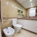 Luxury With Parking And Near Metro 아파트