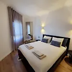 Luxury With Parking And Near Metro *