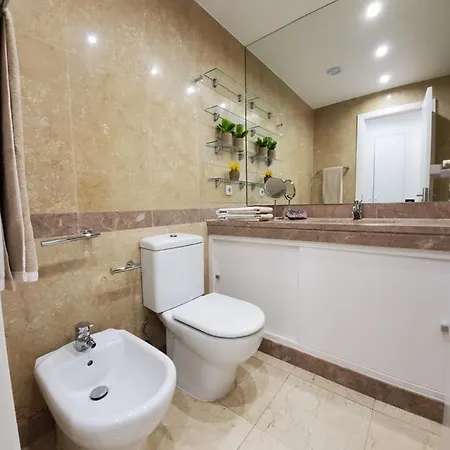 Twin Towers Apartment