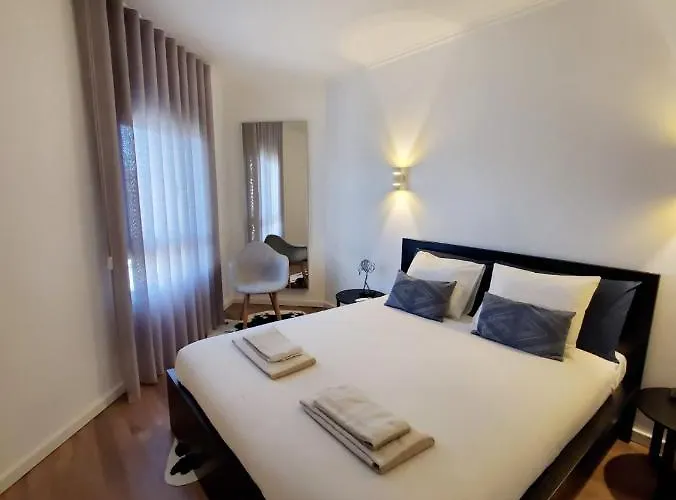 Luxury With Parking And Near Metro *